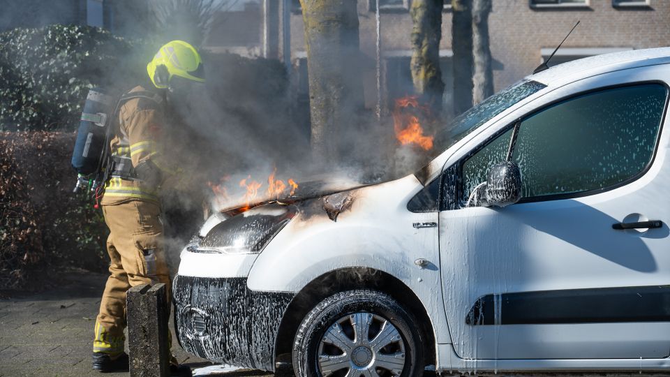 brand auto Zundert Beukenlaan