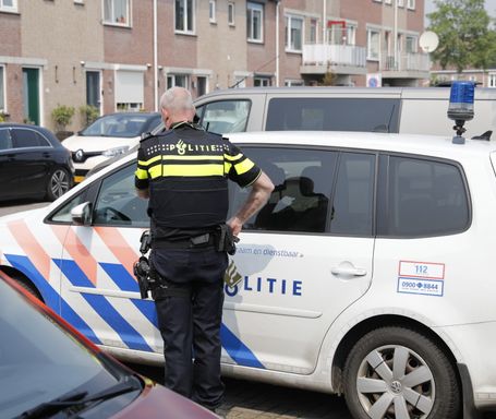 Politie haalt verwaarloosde dieren uit woning in Bergen op Zoom