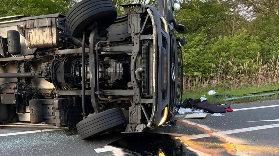 112 nieuws snelweg a4 file bergen op zoom vrachtwagen rijkswaterstaat