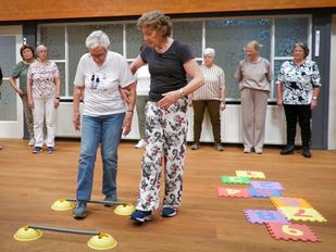 Cursus valpreventie in Zegge maakt senioren bewust over de gevaren van een val