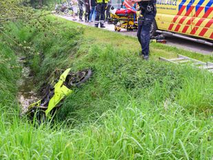 Motorrijder belandt in sloot in Klein-Zundert