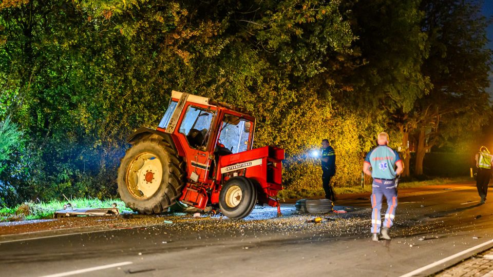 Twee gewonden na botsing tussen tractor en auto op Wernhoutseweg in Wernhout