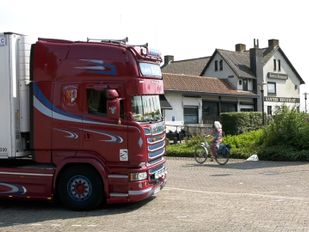 Truckparking Moerijk