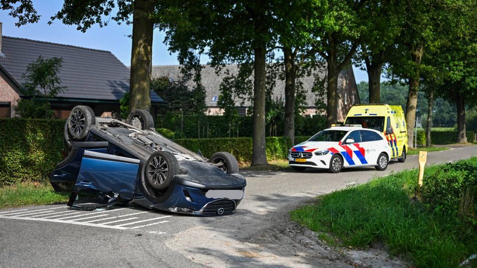 Auto ongeluk Turfstraat Sprundel