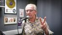 Zanger Ron van Hoof komt met nieuw nummer over onrust in de wereld