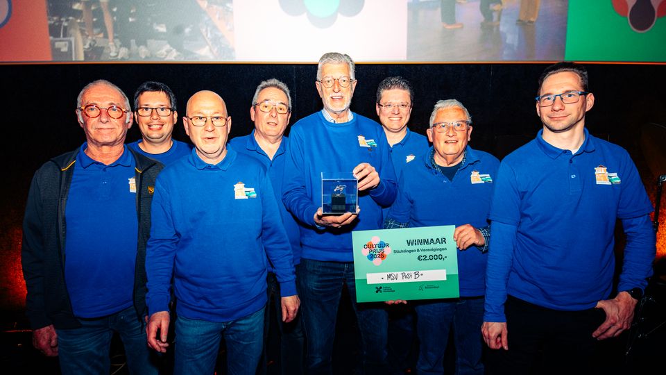 Cultuurprijs Roosendaal: &#8216;Een strik op hun werk&#8217;