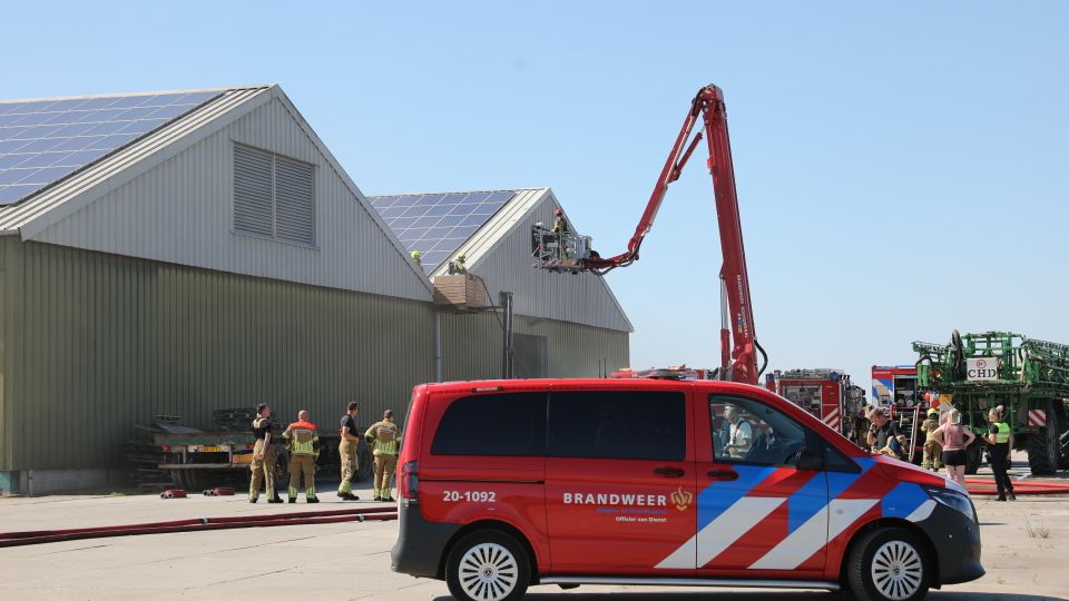 Brand in loods aan Tweede Boutweg in Kruisland