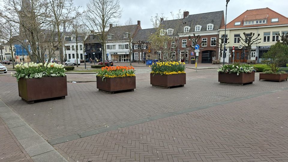 Bloembakken Markt Oude Bredaseweg Etten-Leur