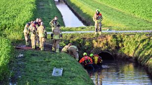 paard sloot Zevenbergsche Hoek brandweer