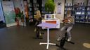 Leesfietsen in de bieb van Sint-Annaland: &#8216;Fietsen maakt lezen léuk!&#8217;