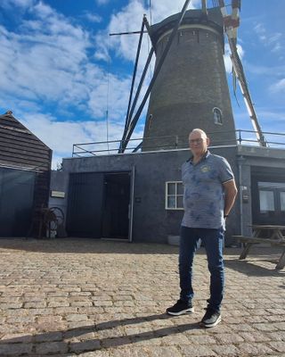 Vrijwilligers molen De Arend Wouw zelf aan de slag met grote renovatie: &#8216;Kennis en vakmanschap zelf in huis&#8217;