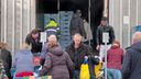 Weggeven gratis tomaten groot succes: ‘Het blijven allemaal Nederlanders’