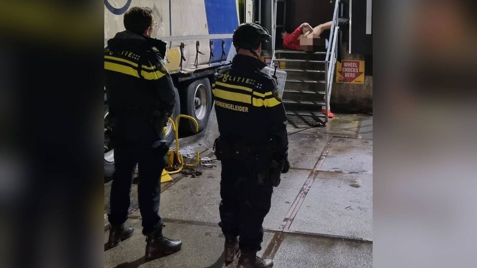 onrustige man Moerdijk politie Roosendaal drugs