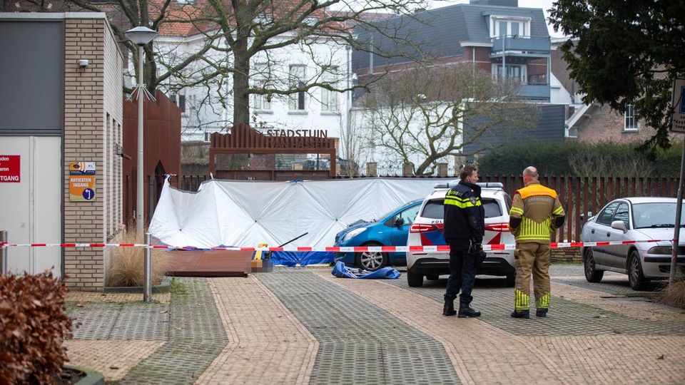Dode vrouw Roosendaal schouwburg de kring