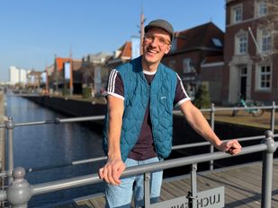 Thijmen de Koeijer uit Zevenbergen wil graag doorbreken in de muziekwereld.