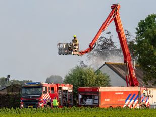 Brand in schuur aan Blokenstraat in Achtmaal