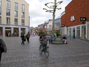 College vindt handhaving voldoende zijn om overlast Sint Josephplein in Bergen op Zoom tegen te gaan