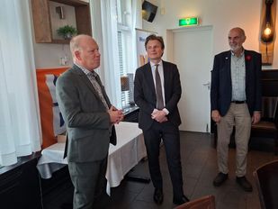 Minister Brekelmans VVD Defensie Woensdrecht