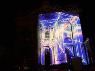 De lichtshow werkte maar deels en kon hierdoor niet doorgaan.