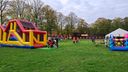 Tijdens Sport en Spelfestival leren kinderen nieuwe mensen kennen en samen spelletjes spelen