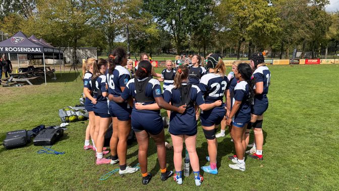 De dames van het Nederlandse rugbyteam moeten ervoor zorgen dat de sport meer in de aandacht komt.