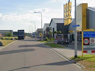 Zorgen over laden en lossen van buizen in Sint-Annaland