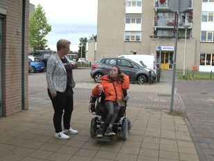 Nicole Roeken en Noortje van Lith bij Tolberg Centrum in Roosendaal