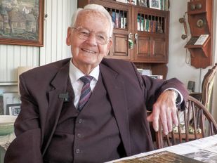 Ad Petermeijer overleden (1937-2026), de rector waarmee Bergen groot is geworden