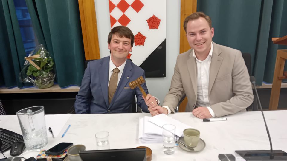 Raad van Roosendaal kiest voor Verbeek en Nefs als plaatsvervangende voorzitters