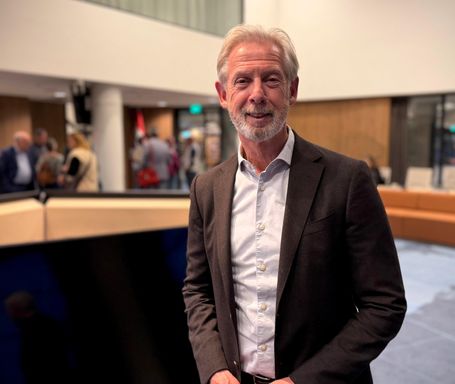 Onno Hoes, informateur en forateur voor gemeente Moerdijk.