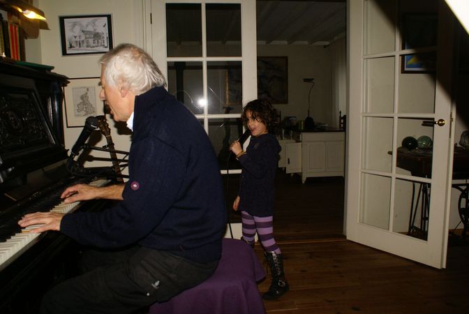 Sanna samen met haar opa