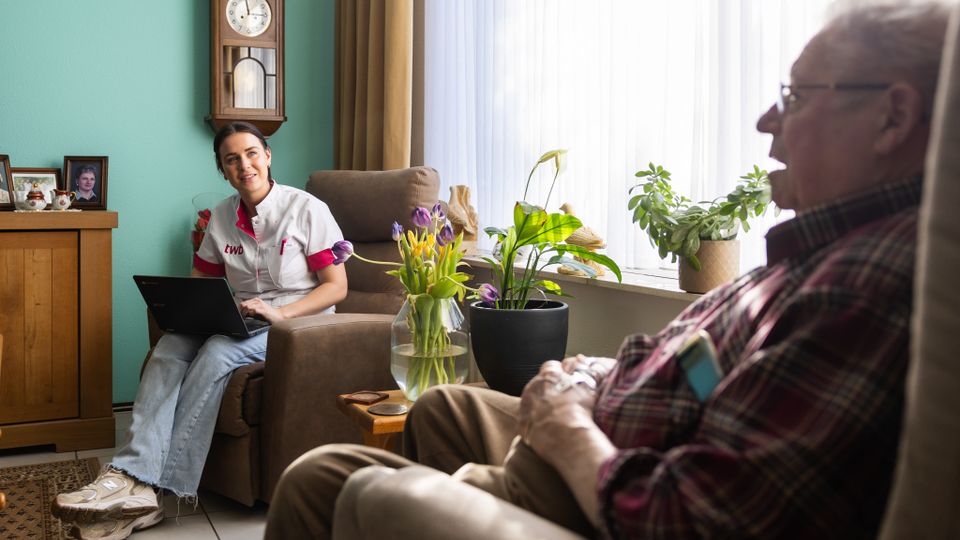 Nieuwe digitale intake TWB neemt administratieve taken van wijkverpleging weg