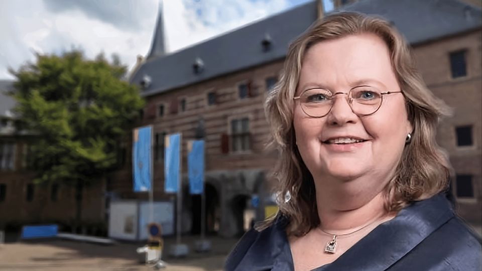 Bergse raadsgriffier Lenneke van der Meer vertrekt naar provincie Zeeland
