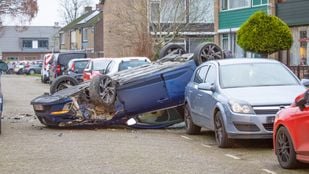 auto over de kop Ossendrecht