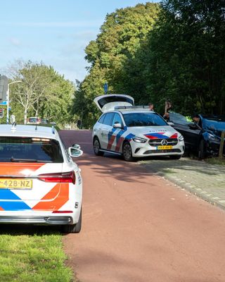 Achtervolging eindigt met crash op Burgemeester Schneiderlaan in Roosendaal