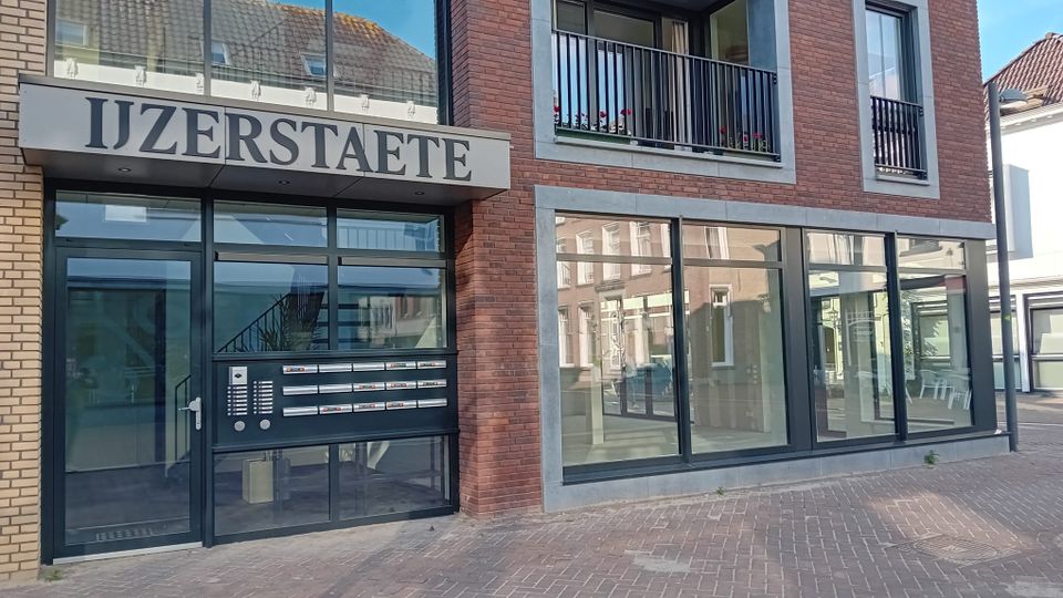 Wethouder De Beer redt museumcollectie met daarbij een oplossing in nog een ander buikpijndossier
