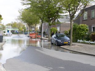 waterleiding gesprongen Bergen op Zoom Florastraat