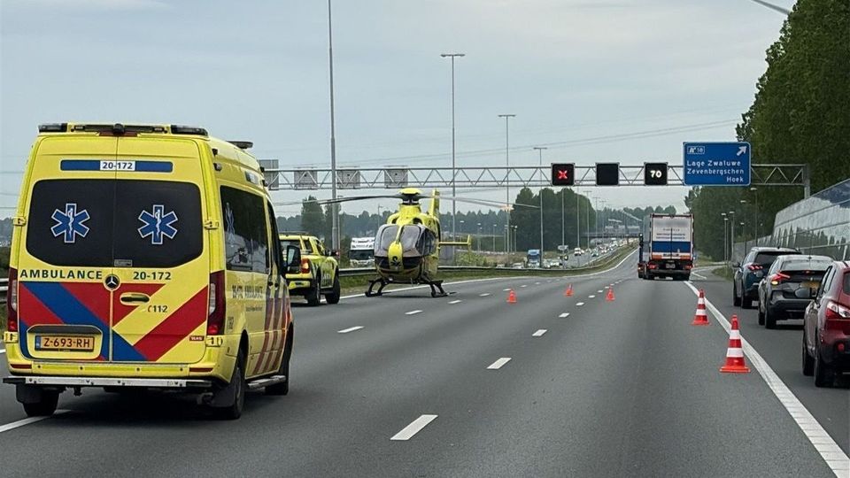 ongeluk botsing a16 snelweg file