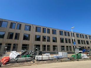 Ophef over boa&#8217;s bij tijdelijk azc, maar: &#8216;Nadrukkelijke wens van raad en omwonenden&#8217;