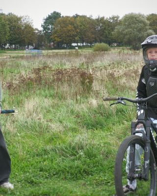 Vrienden Boaz en Jos (12) willen een pumptrack in Bergen op Zoom: &#8216;Groot, groen en gezellig&#8217;