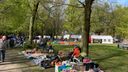 Pareltjes scoren op de vrijmarkt in Halsteren: &#8216;Ik heb een laaf gekocht voor maar één euro!&#8217;