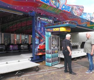 Voor Henk-Jan en Arjan voelt de kermis in Zevenbergen als thuiskomen