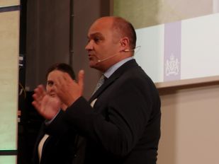 Dubbel gevoel bij wethouder over derde scenario Powerport: &#8216;Makkelijker als het jaar geleden op tafel had gelegen&#8217;