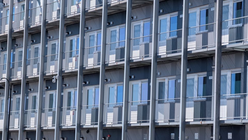 Hoe bouwunits voor hoofdpijn zorgen bij buren, gemeente en uitzendbureau