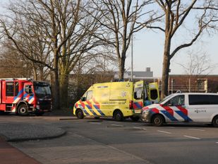 Motorrijder gewond na botsing met stadsbus in Roosendaal