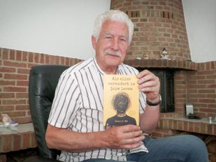 Roosendaler Robert E. Bal haalt inspiratie uit moeilijke gesprekken: &#8216;Woorden om in te lijsten&#8217;