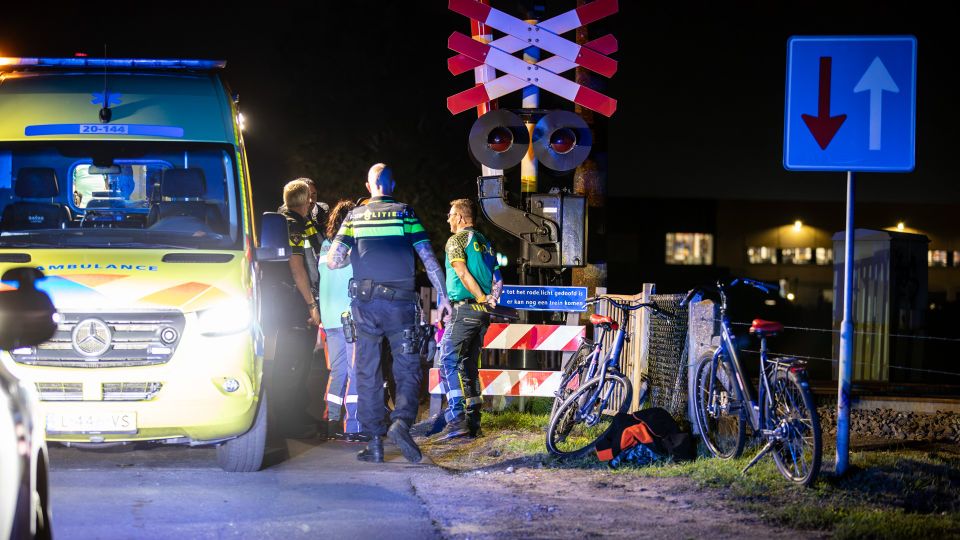 Fietser zwaargewond na aanrijding met trein in Oud Gastel