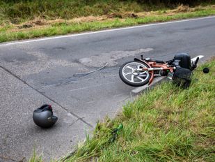 Bestuurder snorscooter gewond