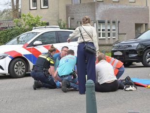 Fietsster gewond na botsing met auto in Etten-Leur