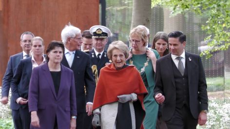 Prinses Margriet opent bezoekerscentrum bij militaire erevelden op de Brabantse Wal